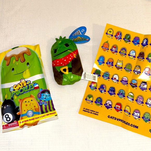 Cat vs. Pickle The Cuke Giddy Up! # 320 - Picture 6 of 6